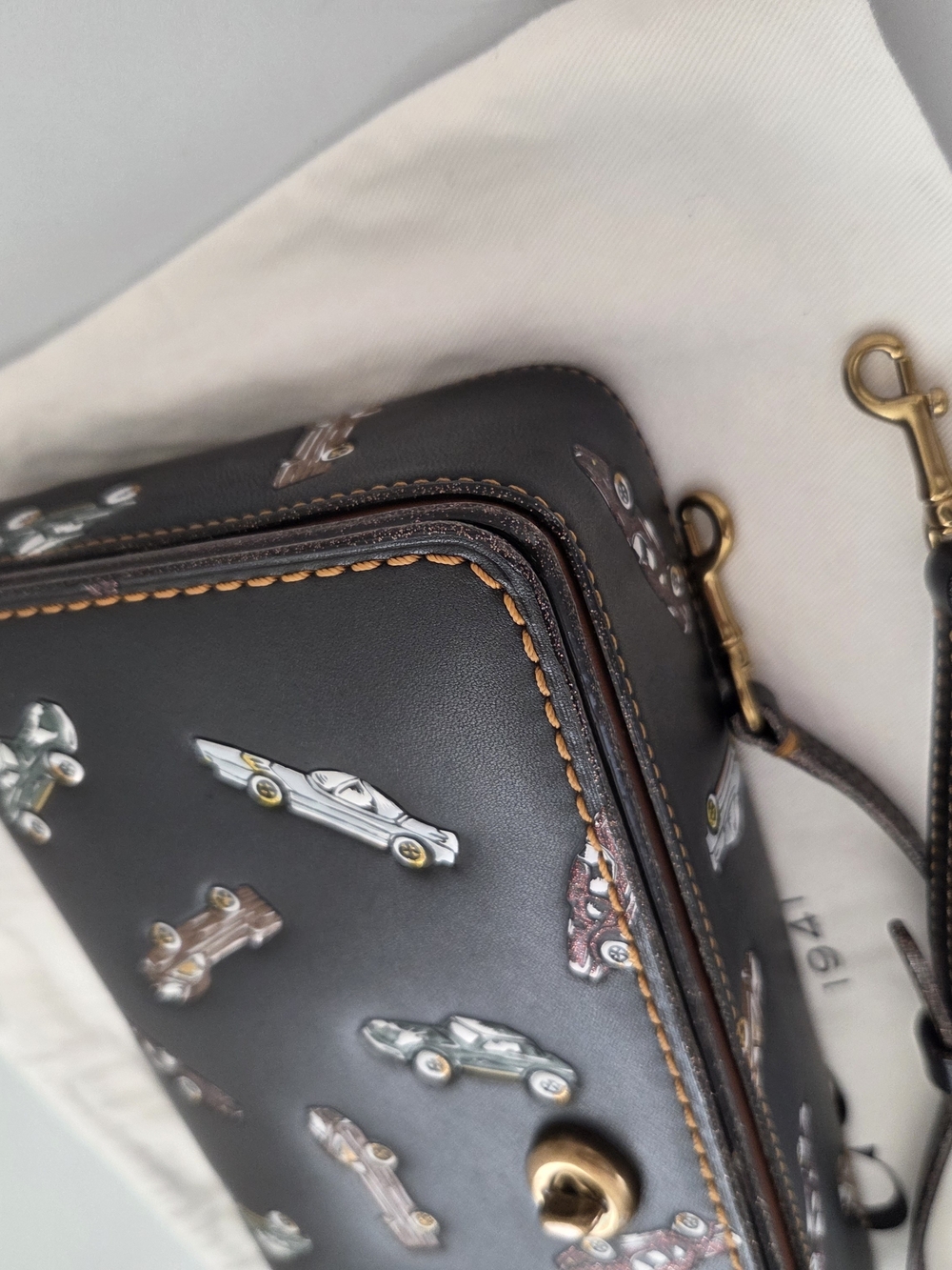 Coach 1941 Car Print Dinky Bag Limited Edition - Picture 2 of 13